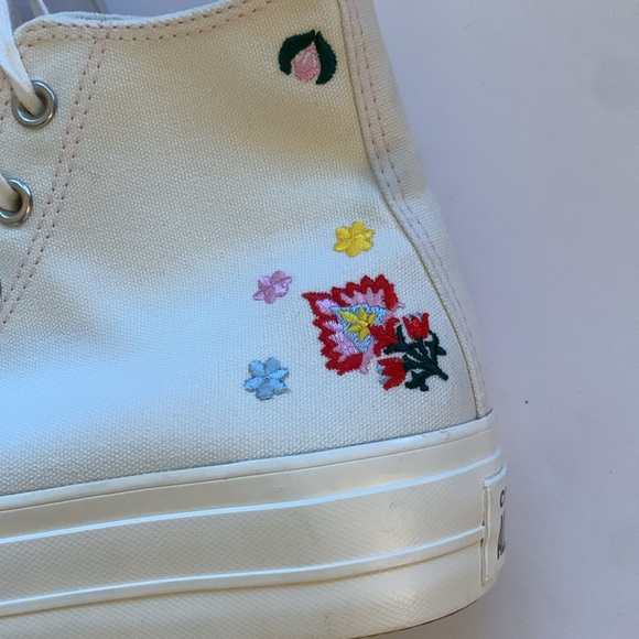 NWOB CT Converse Embroidered platform - Picture 2 of 8